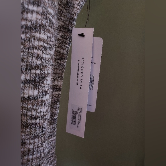 Liverpool Los Angeles Knit V-Neck Tank Top - Picture 6 of 7